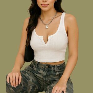 🤍 TNA White Notch-Neck Ribbed Crop Tank Top (Size S)